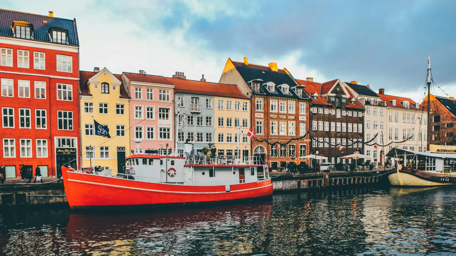 Nyhavn i Köpenhamn, Danmark Nyhavn i Köpenhamn, Danmark