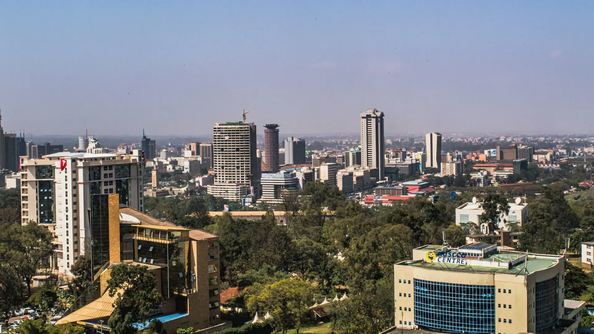 Nairobis skyline med Kenyatta International Convention Centre Nairobis skyline med Kenyatta International Convention Centre